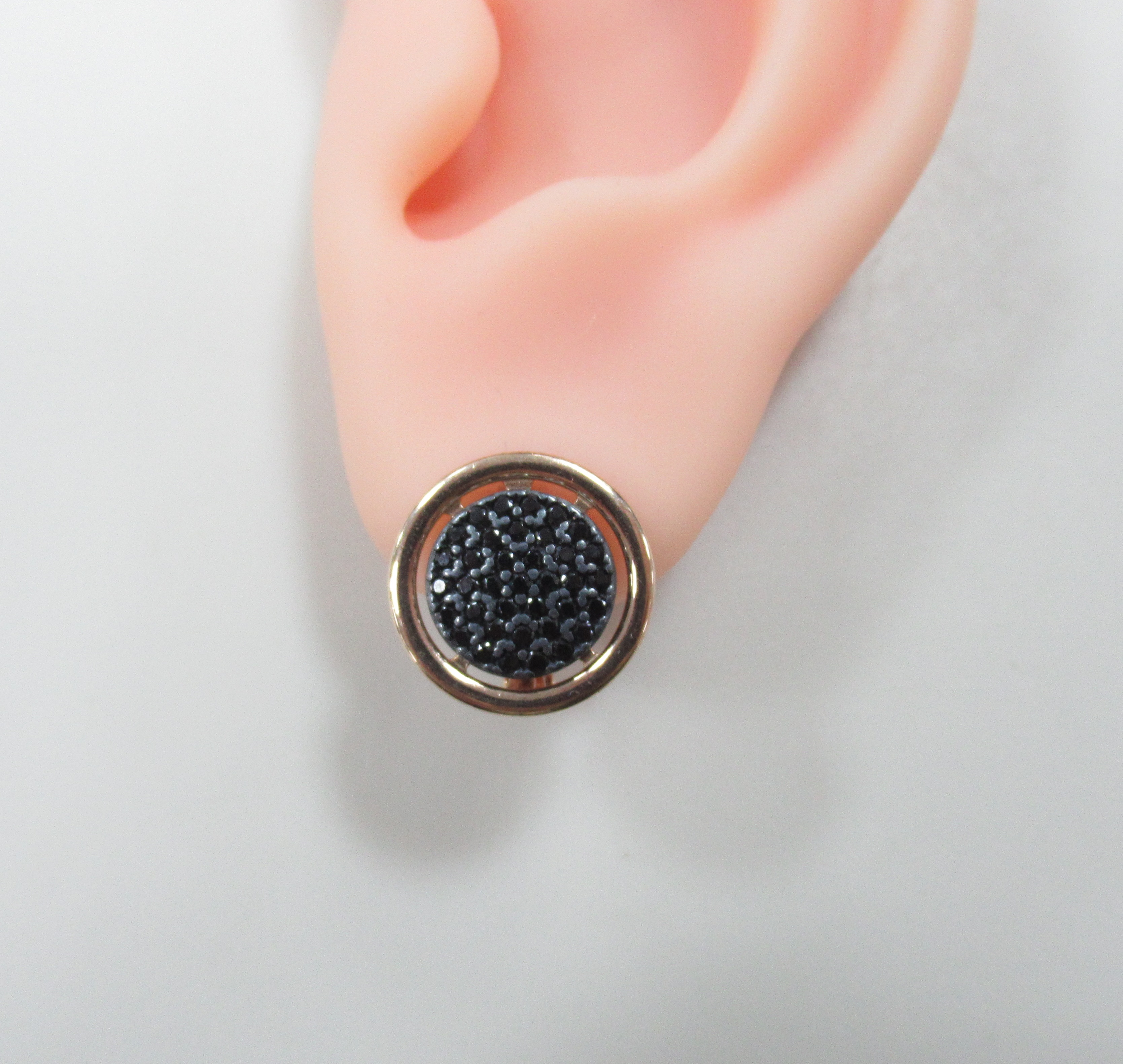 Серебряные серьги со шпинелью